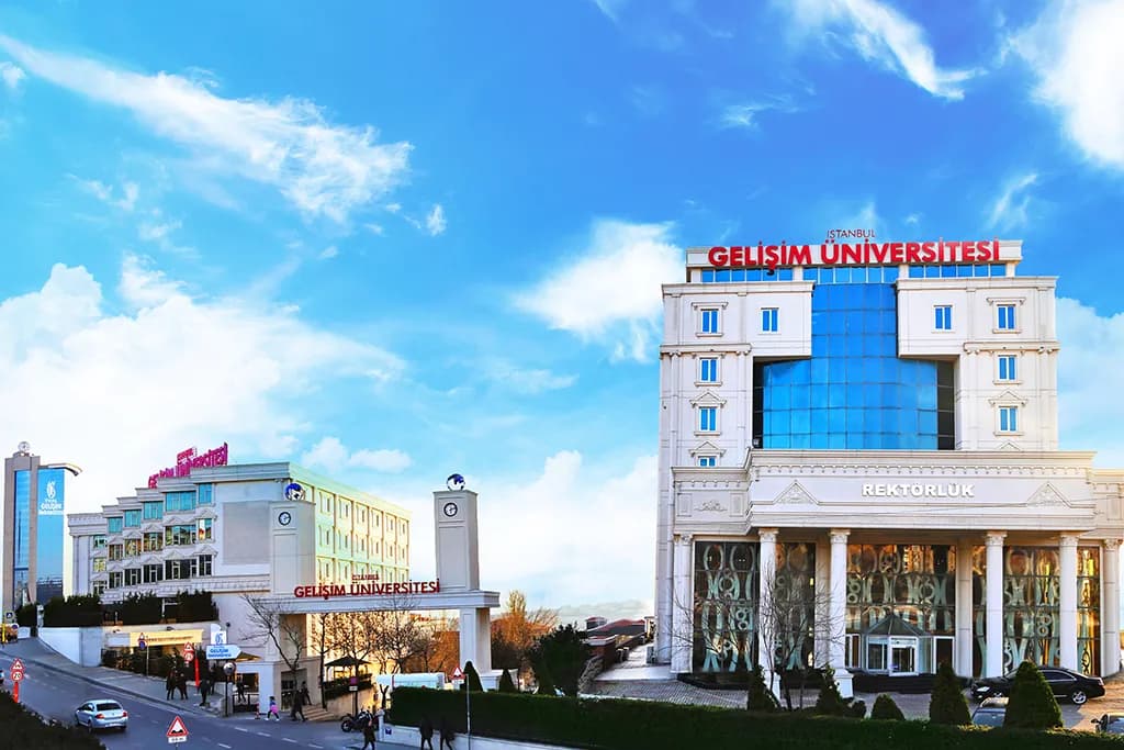 جامعة جليشيم - اعتمادات دولية وجودة بتكاليف تنافسية